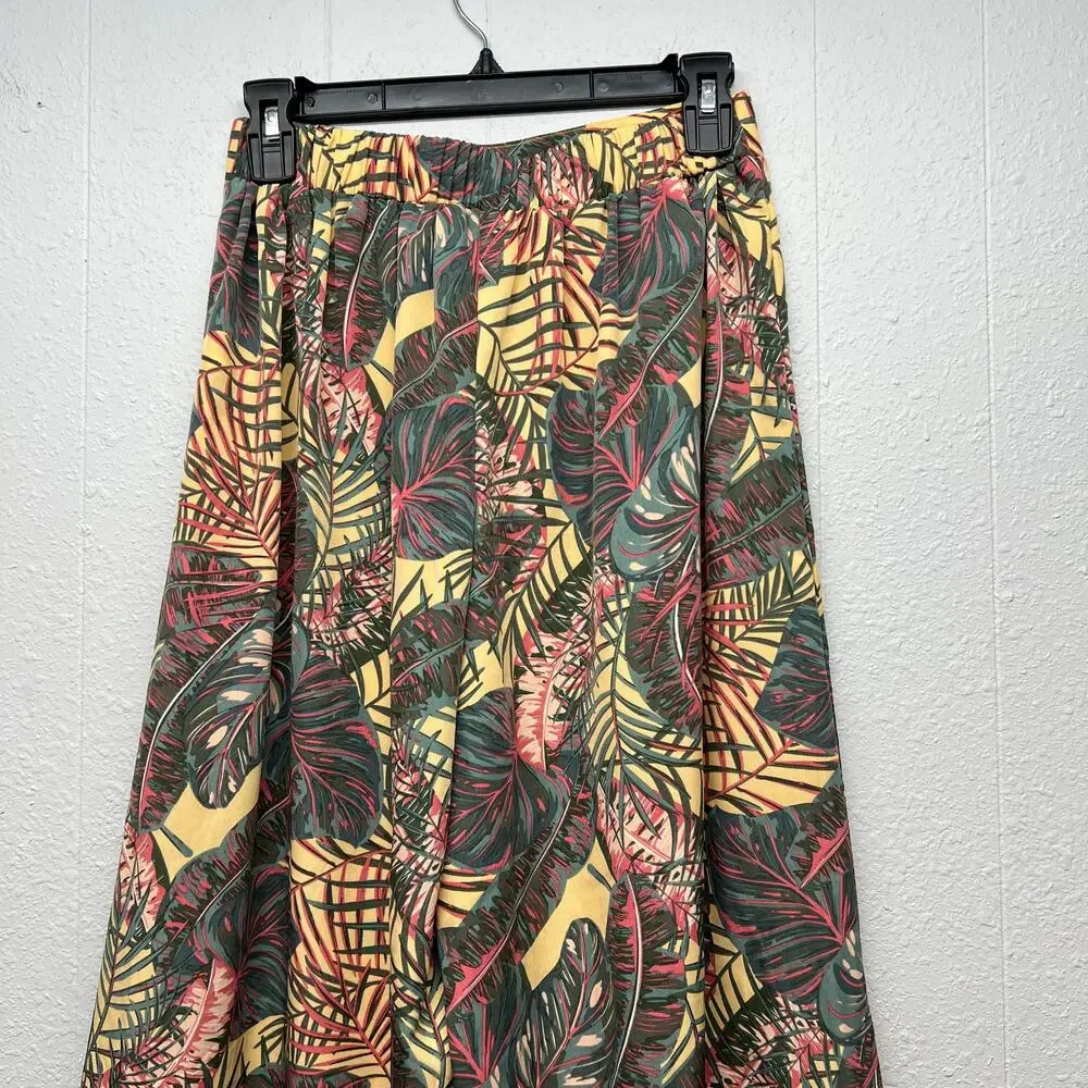 Pull On Wide Leg Cropped Floral Pants Womens Small Beachy Boho Tropical
